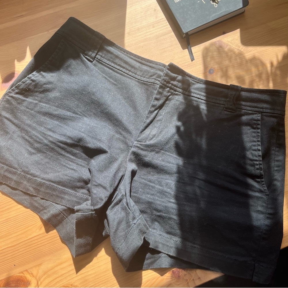 new york & company black shorts 🖤♠️